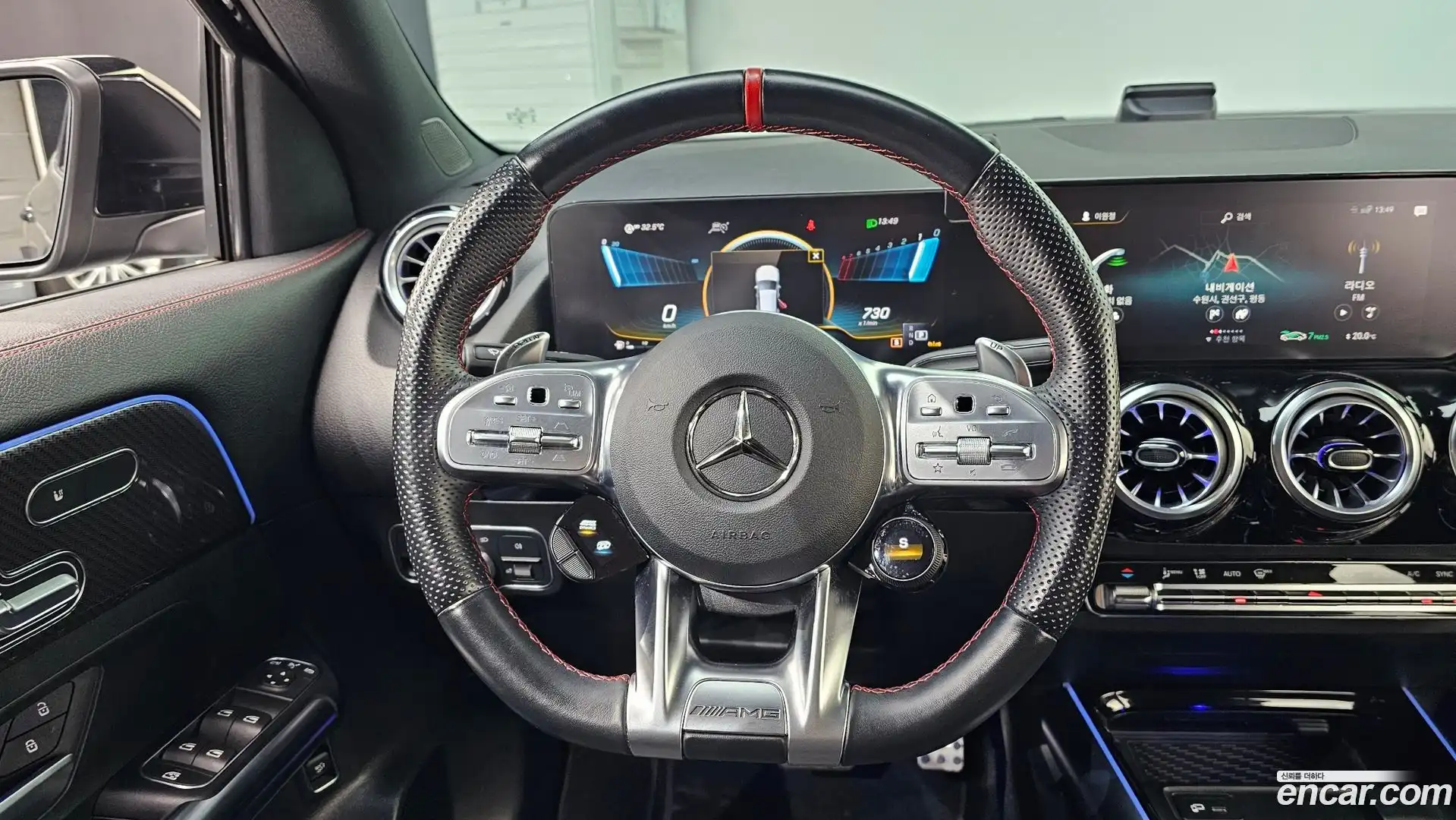 GLA-Class Mercedes-Benz 2023.1-OPTION-017