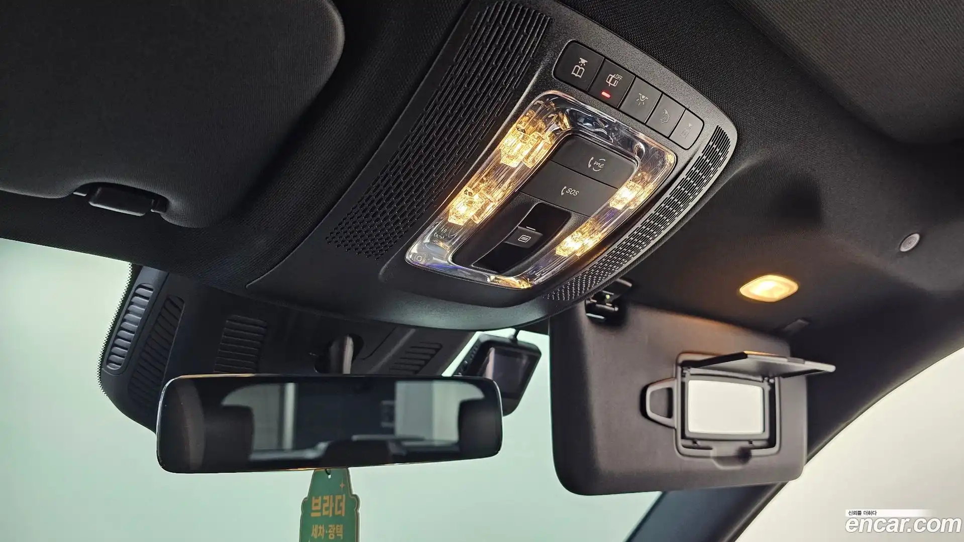 GLA-Class Mercedes-Benz 2023.1-OPTION-022
