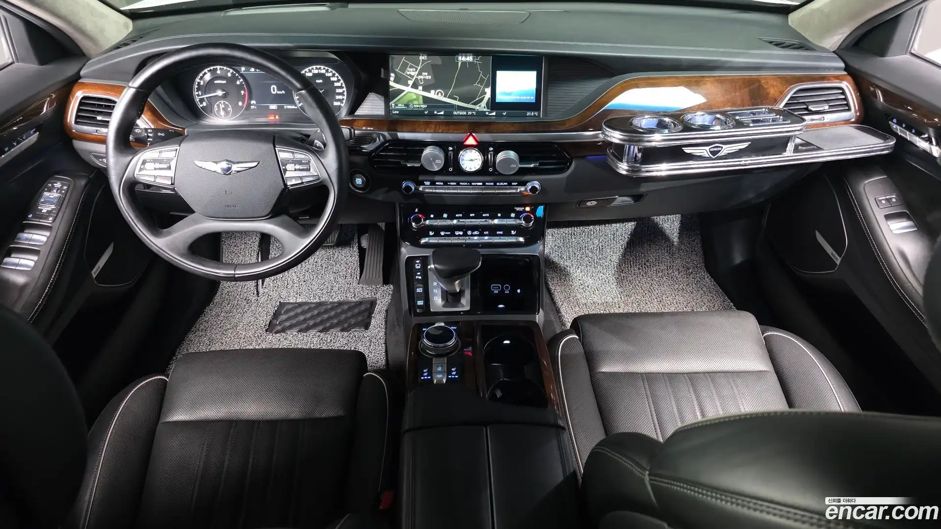 EQ900 Genesis 2016.4-INNER-007