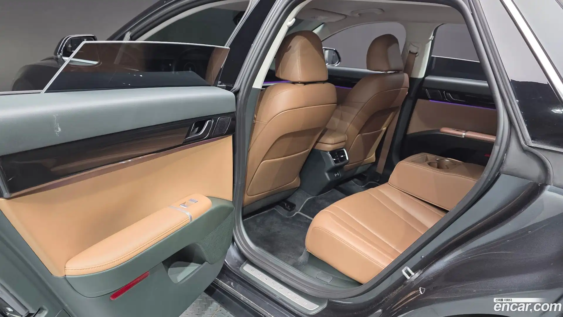 Grandeur Hyundai 2023.1-OPTION-016