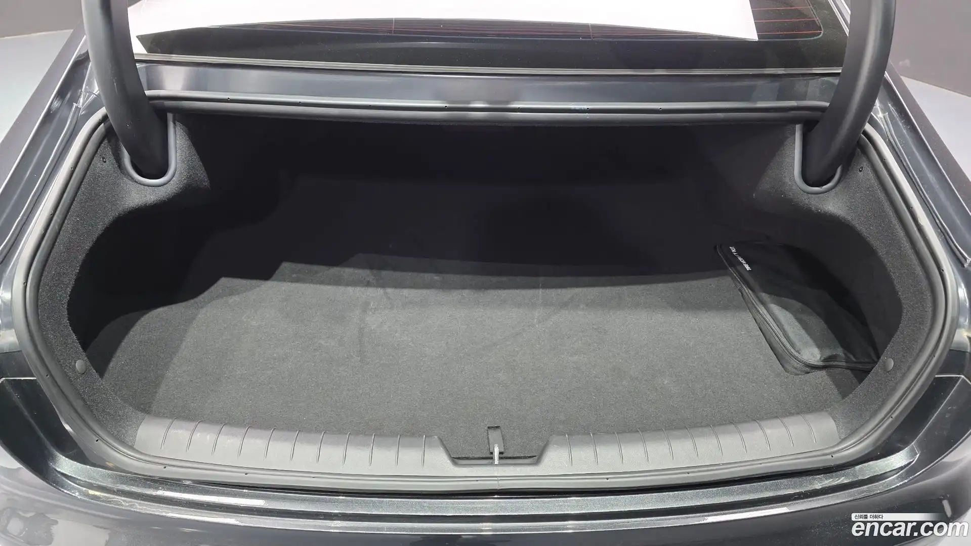 Grandeur Hyundai 2023.1-OPTION-020