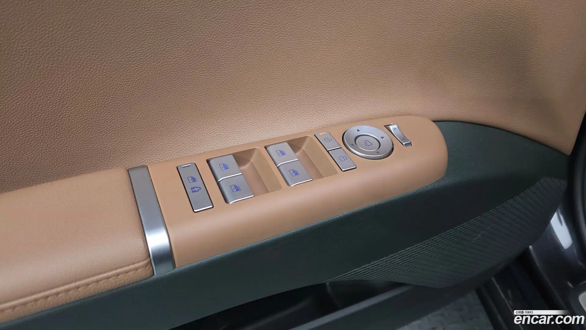 Grandeur Hyundai 2023.1-OPTION-040