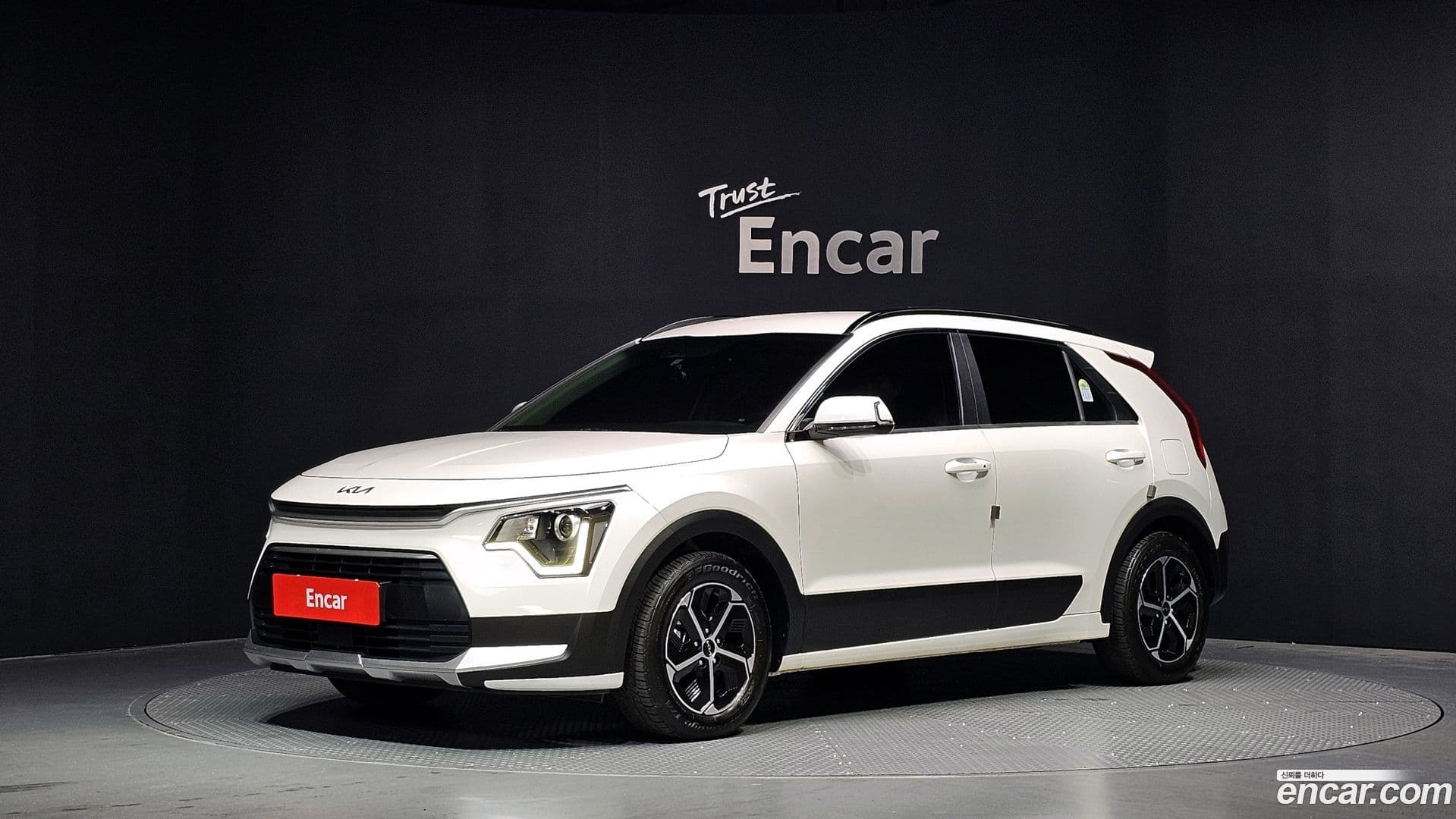 Main__Slider__Photo:Niro Kia 2024.8-0