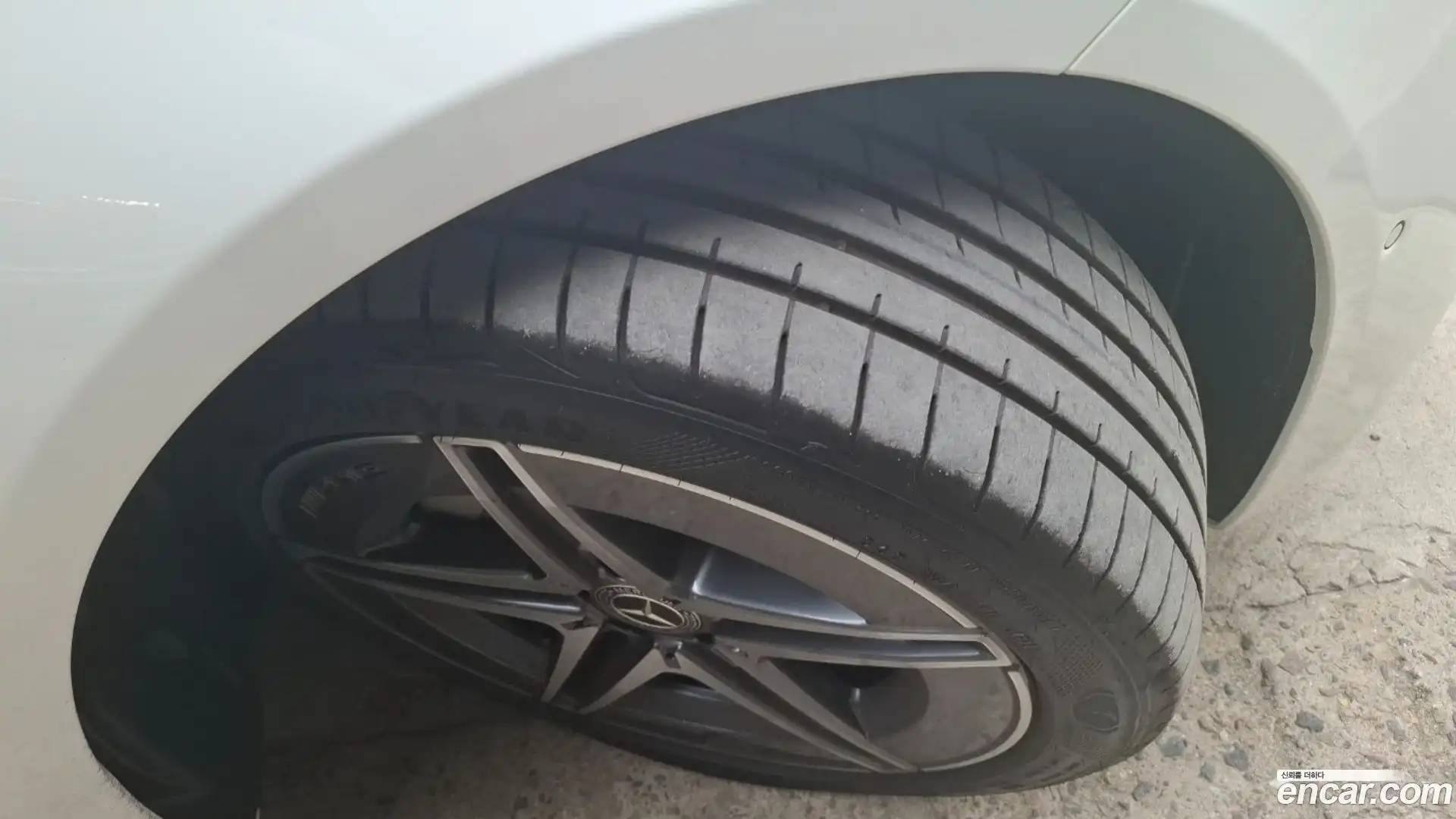 C-Class Mercedes-Benz 2025.4-OUTER-005