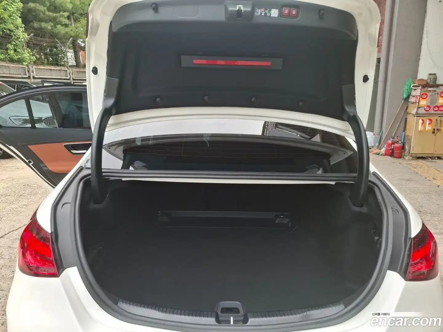 C-Class Mercedes-Benz 2025.4-OPTION-020