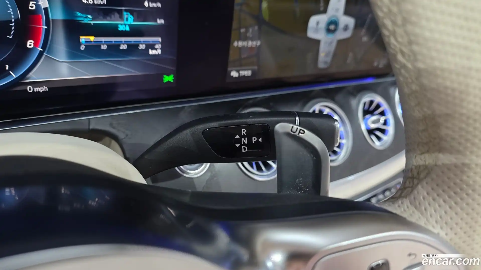 E-Class Mercedes-Benz 2018.11-INNER-009