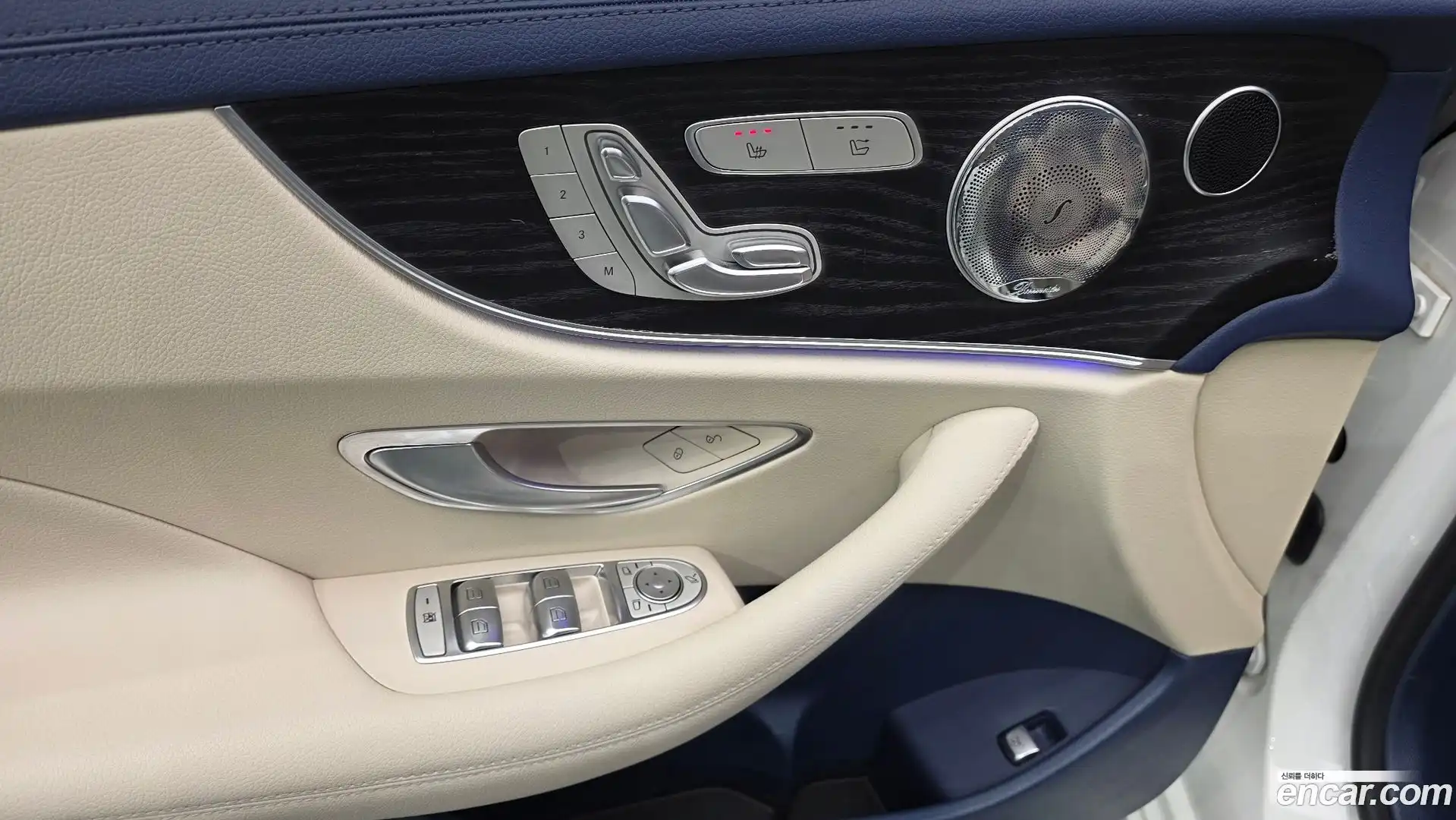 E-Class Mercedes-Benz 2018.11-OPTION-022