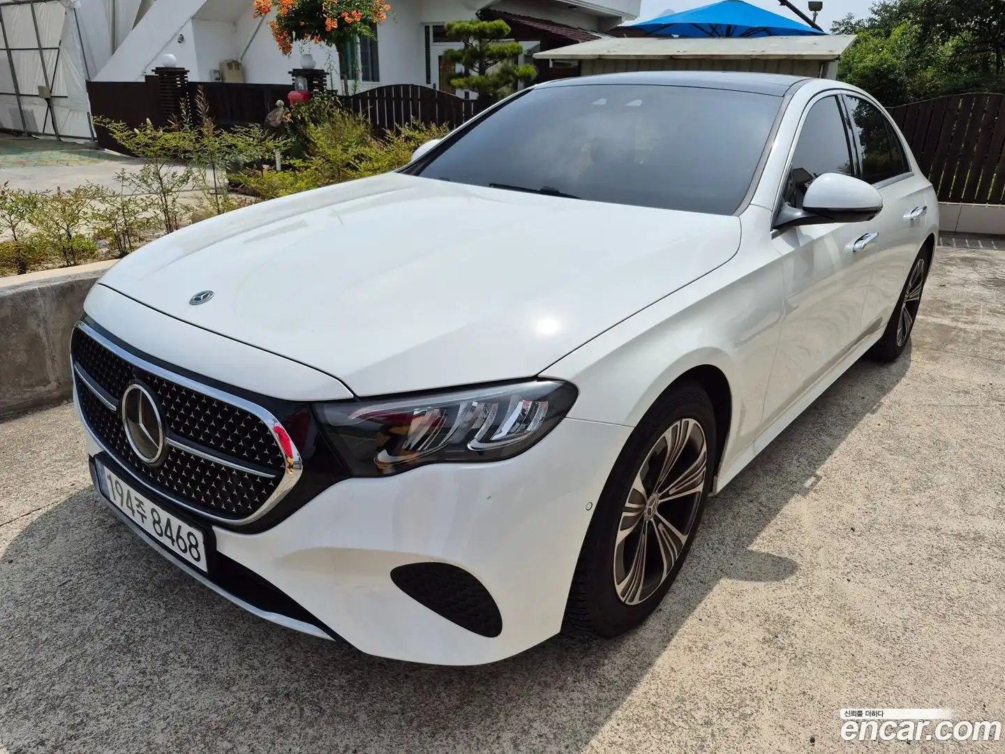 E-Class Mercedes-Benz 2025.5-OUTER-002