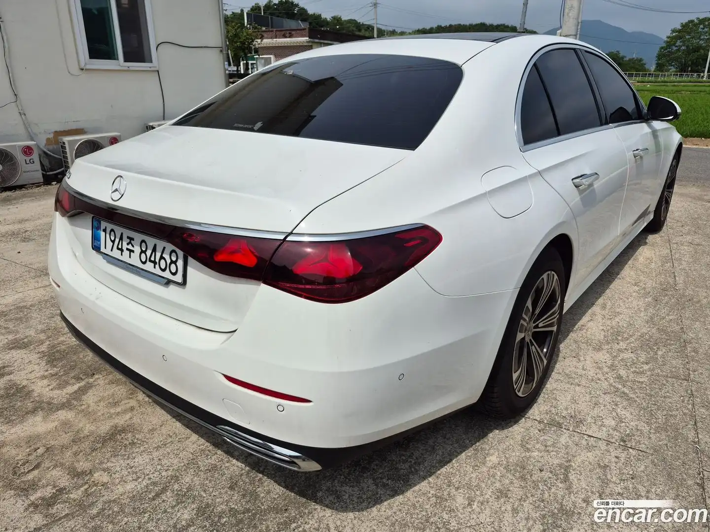 E-Class Mercedes-Benz 2025.5-OUTER-004