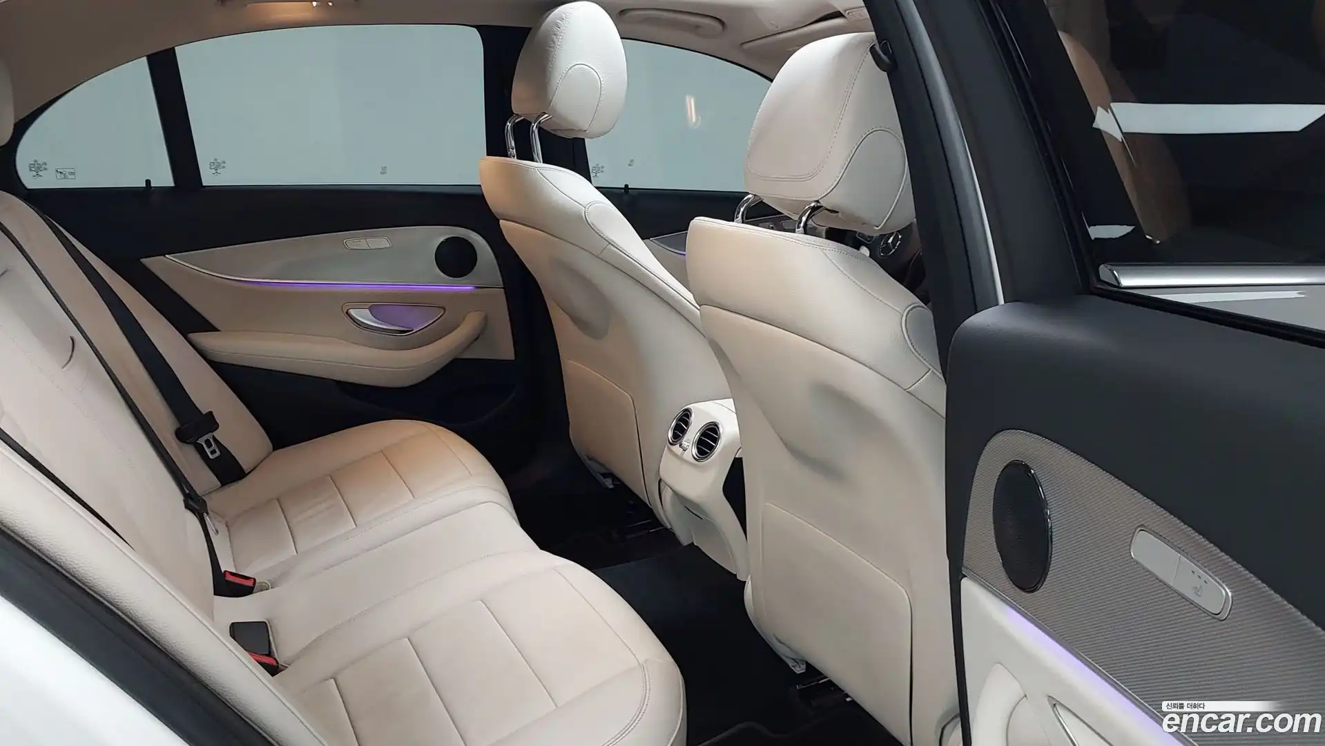 E-Class Mercedes-Benz 2018.2-INNER-010