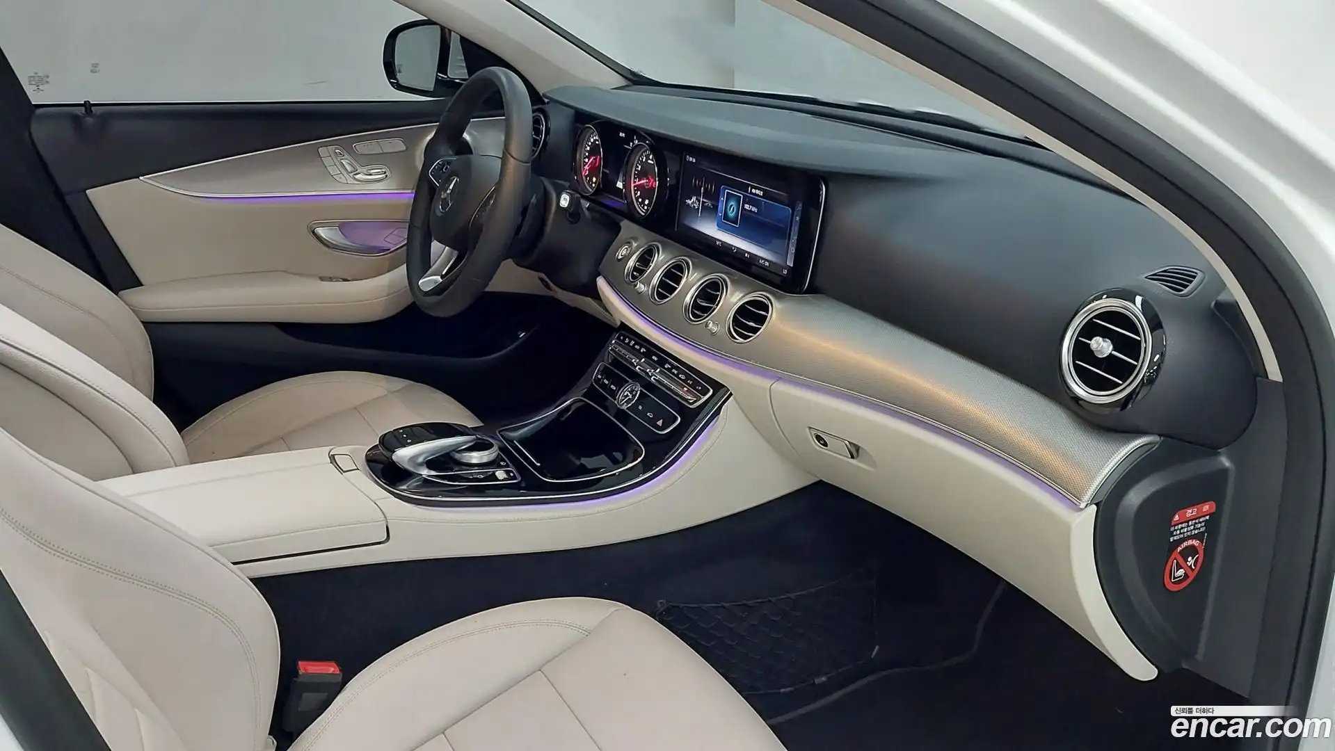 E-Class Mercedes-Benz 2018.2-OPTION-017