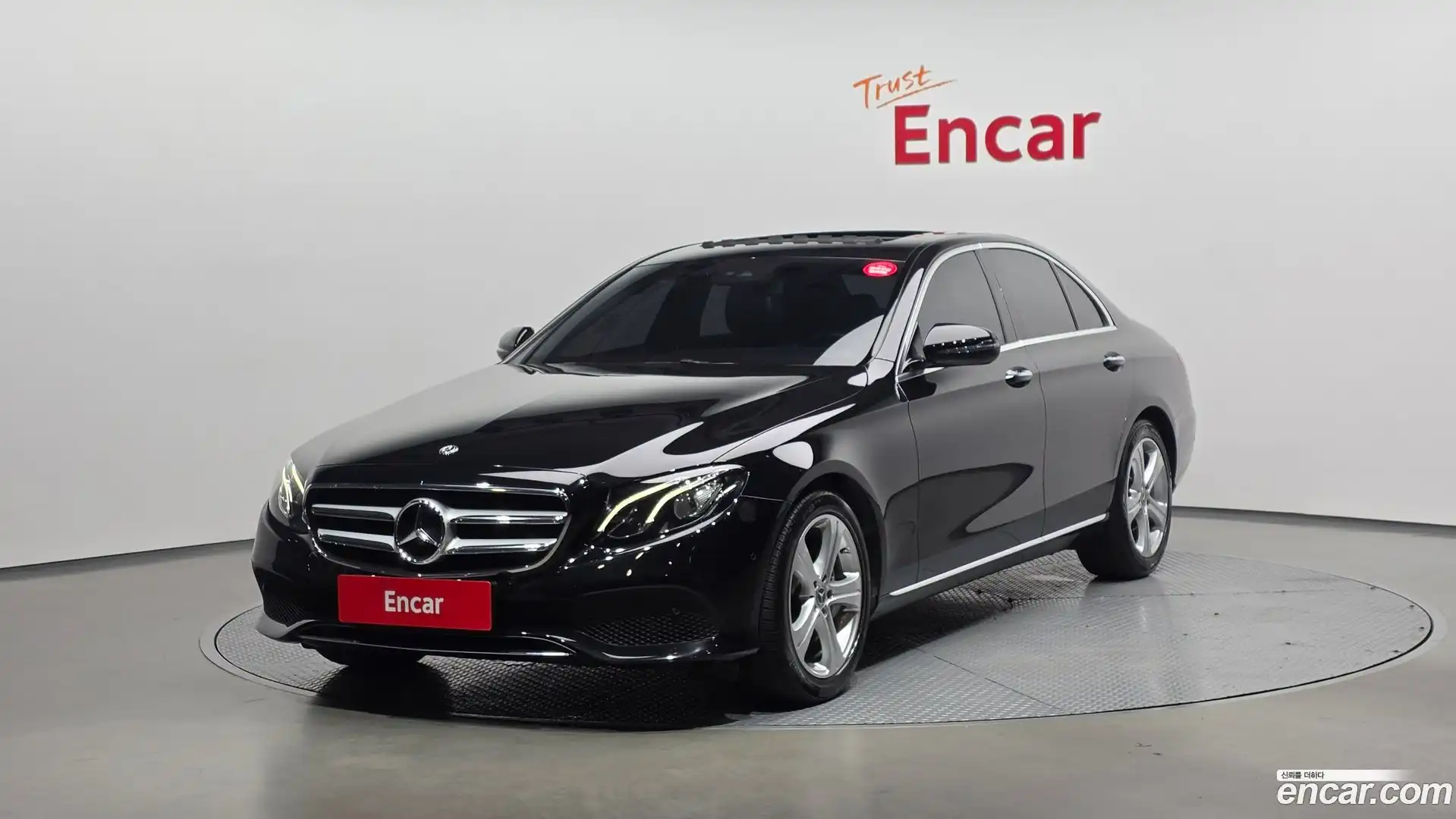 E-Class Mercedes-Benz 2018.2-OUTER-001