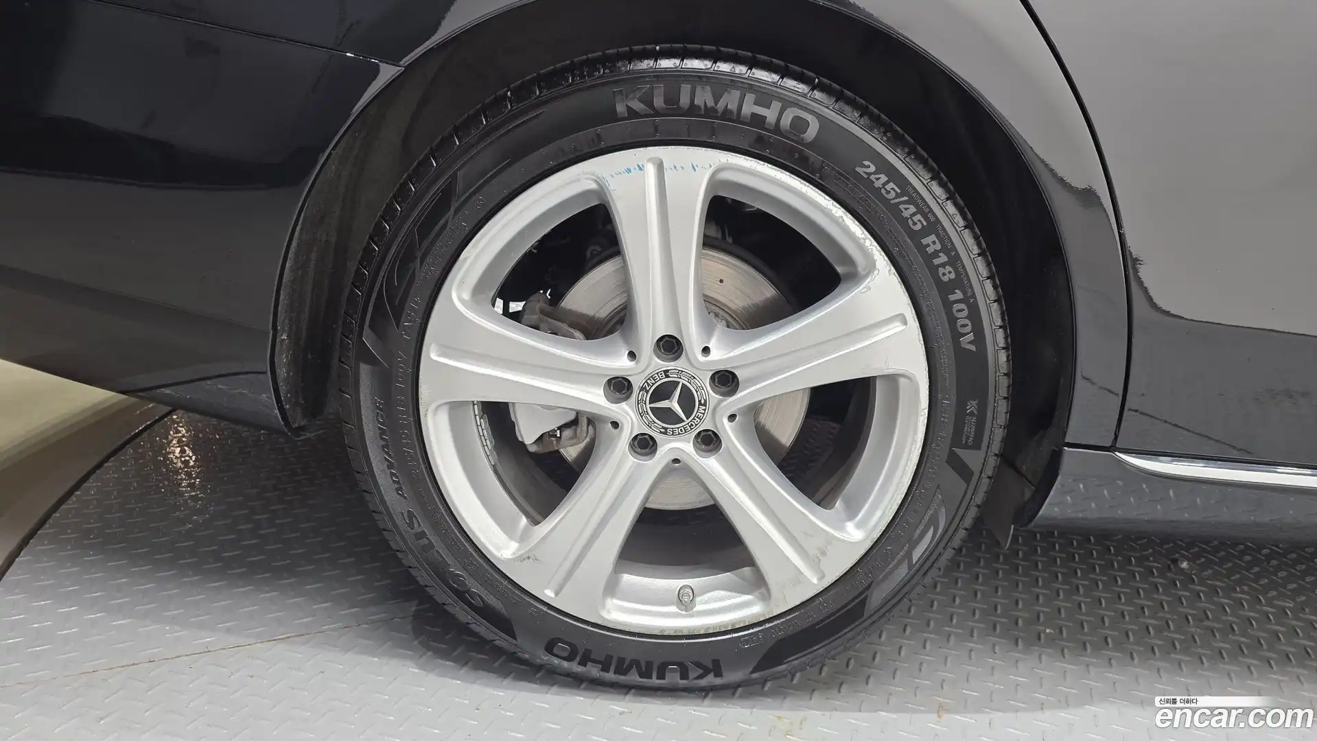 E-Class Mercedes-Benz 2018.2-OUTER-005