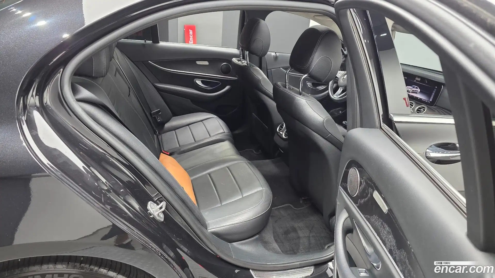 E-Class Mercedes-Benz 2018.2-OPTION-016