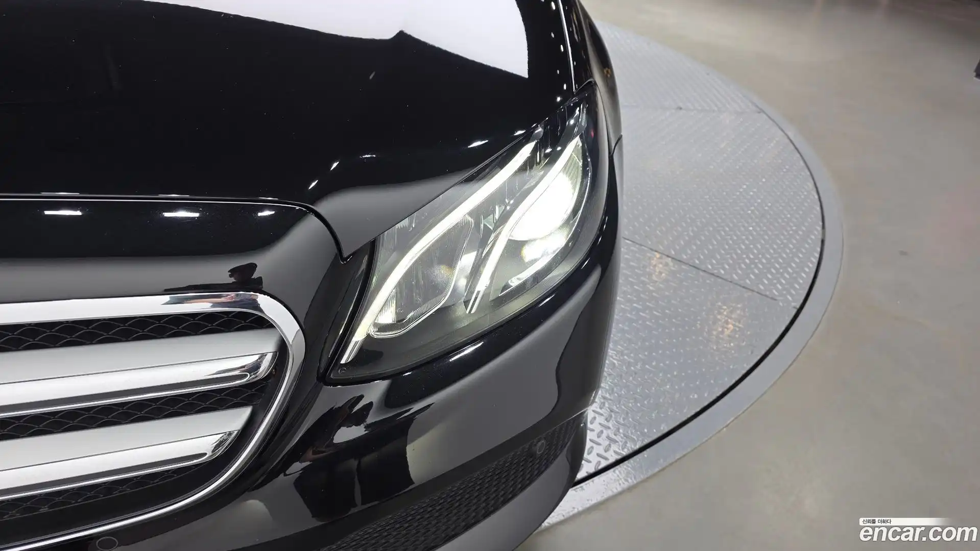 E-Class Mercedes-Benz 2018.2-OUTER-032