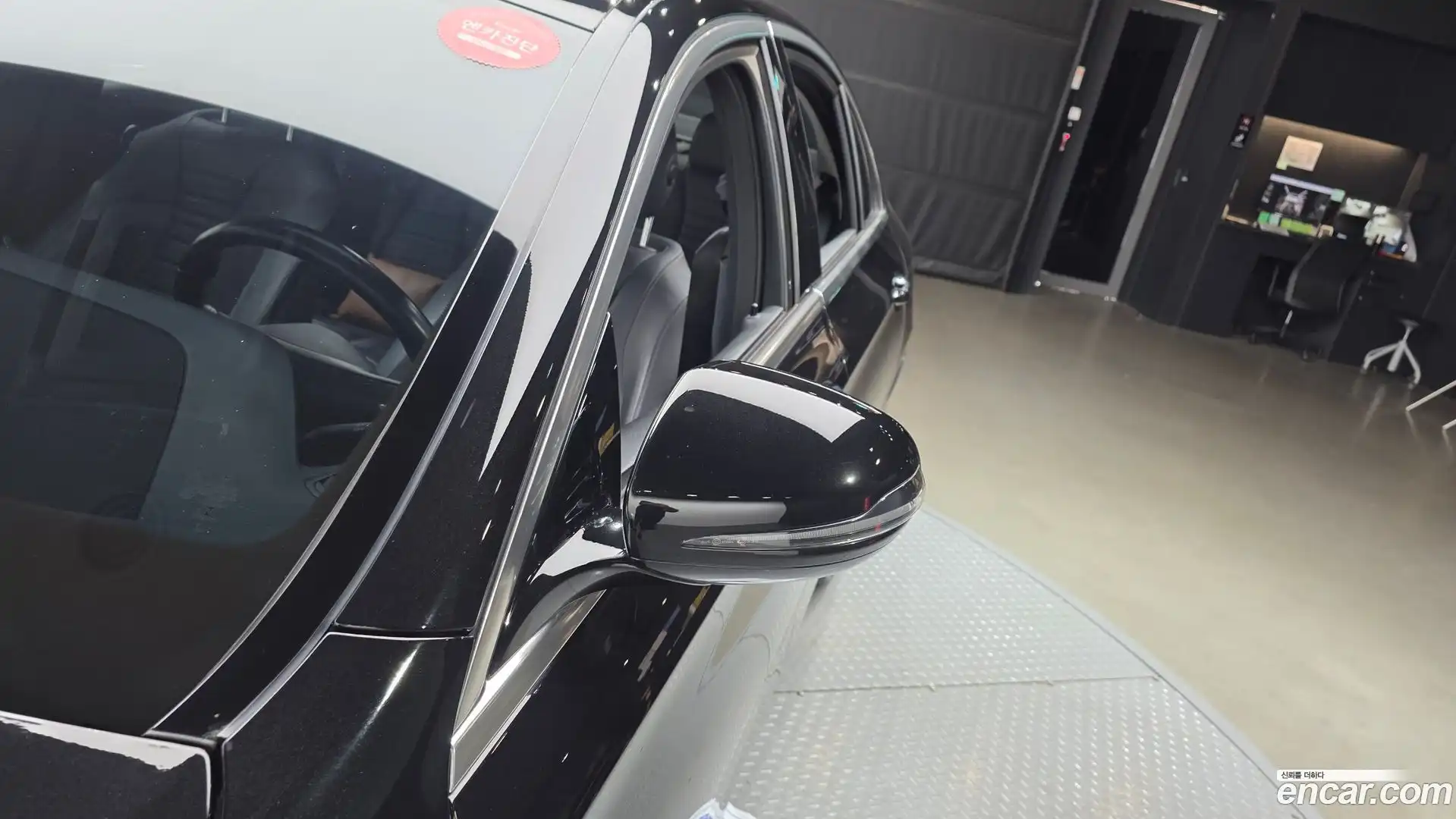 E-Class Mercedes-Benz 2018.2-OPTION-045