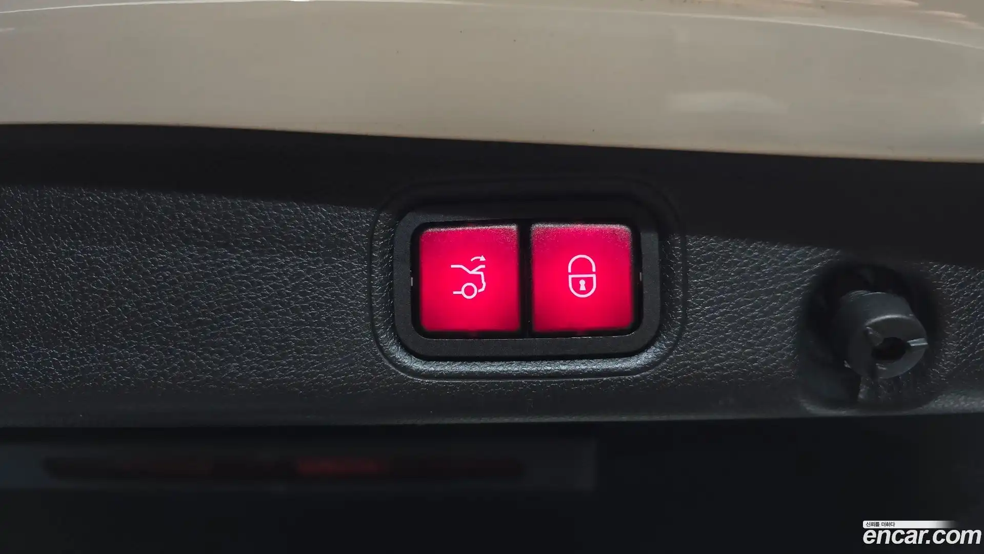 E-Class Mercedes-Benz 2019.8-OPTION-020