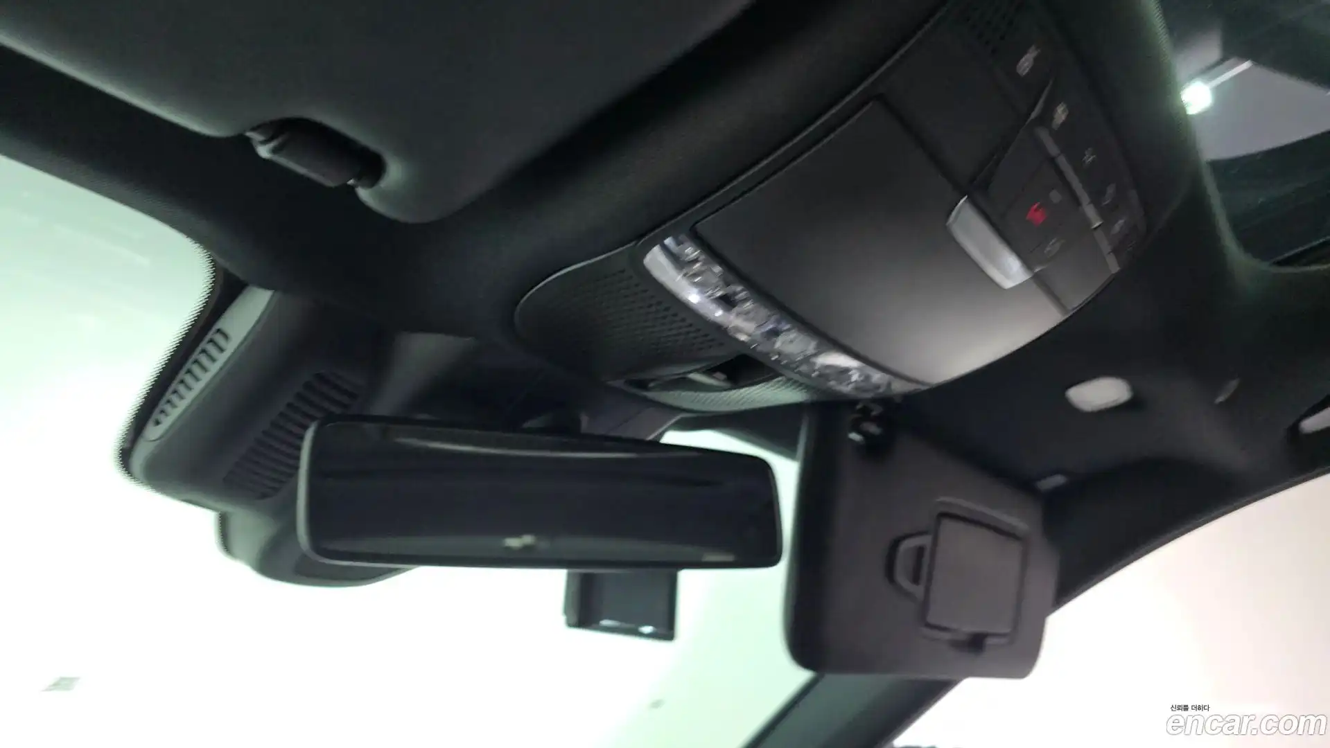 E-Class Mercedes-Benz 2019.8-OPTION-022