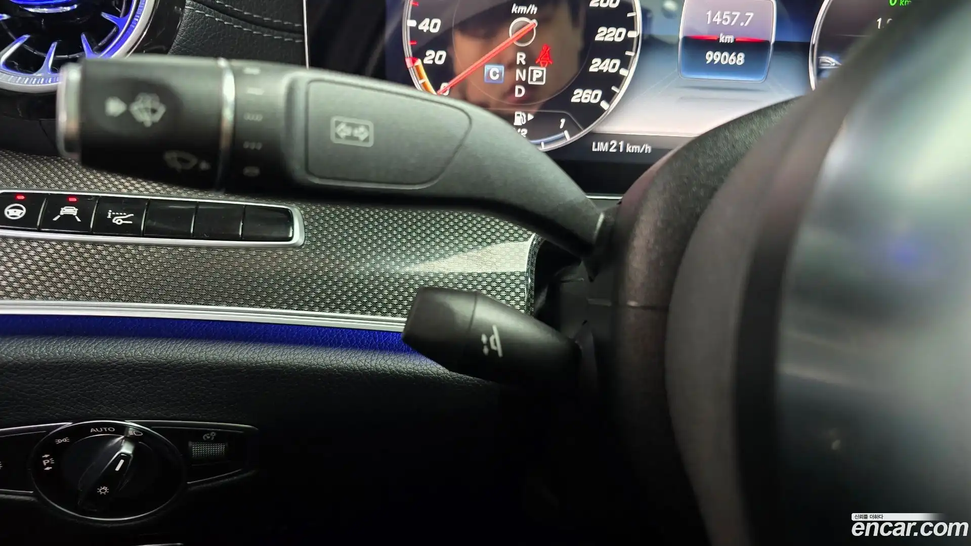 E-Class Mercedes-Benz 2019.8-OPTION-040