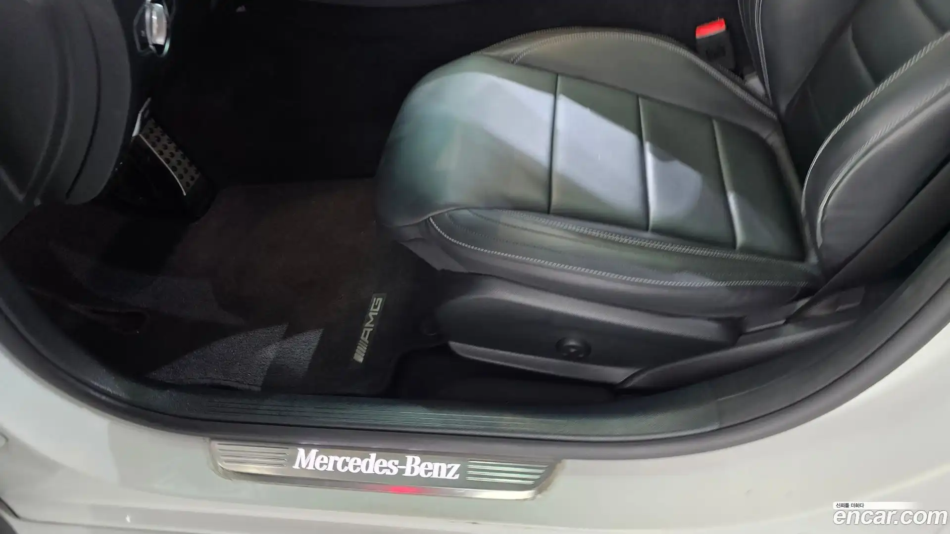 E-Class Mercedes-Benz 2019.8-OPTION-044