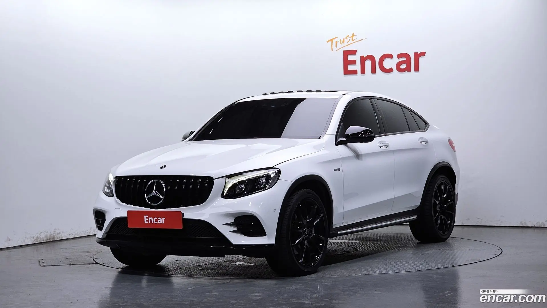 Main__Slider__Photo:GLC-Class Mercedes-Benz 2019.11-0