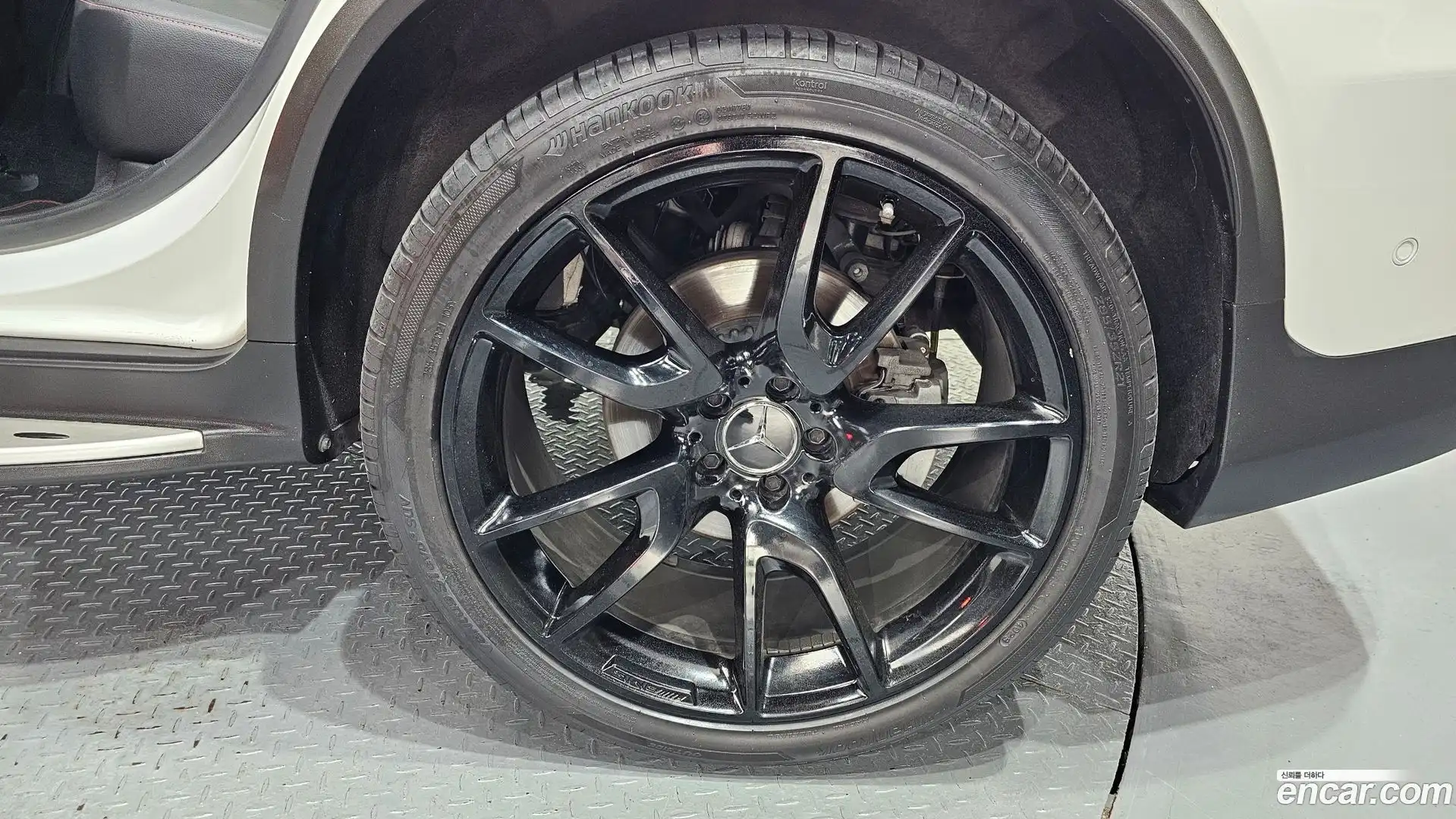 GLC-Class Mercedes-Benz 2019.11-OUTER-005
