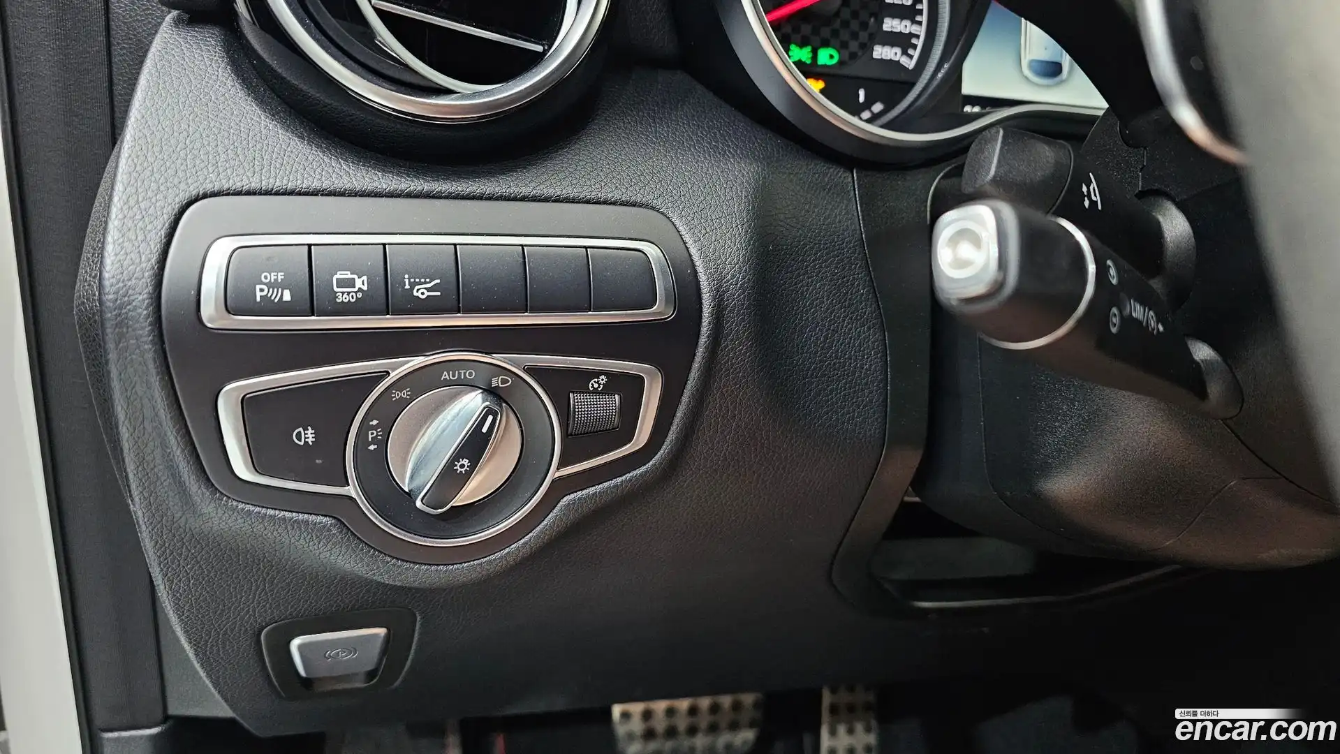 GLC-Class Mercedes-Benz 2019.11-OPTION-020