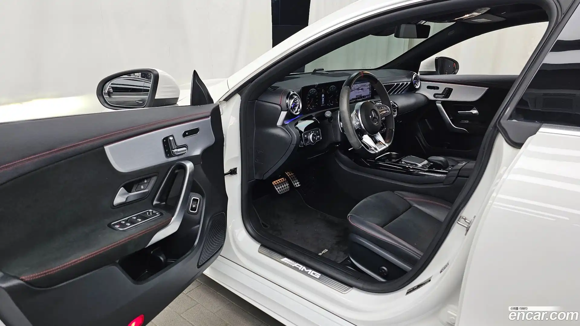 CLA-Class Mercedes-Benz 2021.8-INNER-010