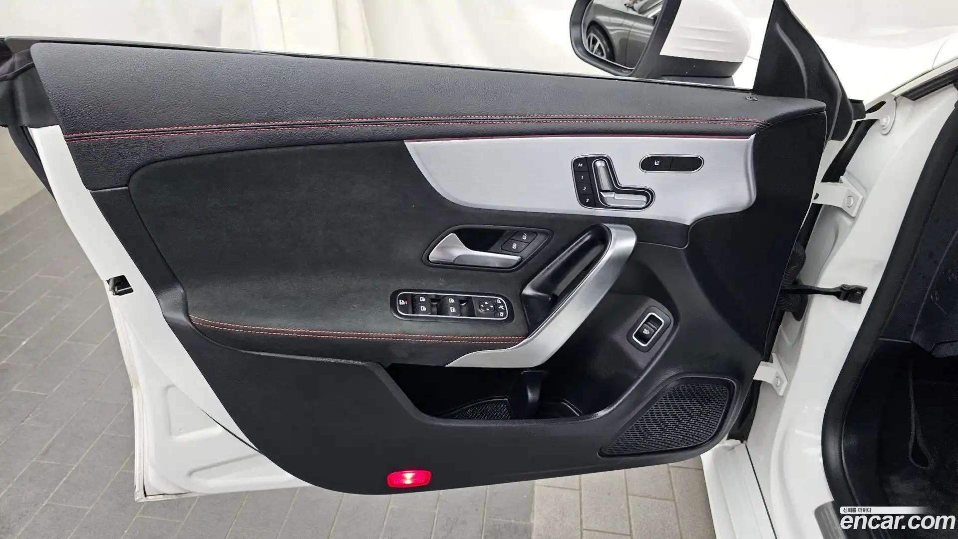 CLA-Class Mercedes-Benz 2021.8-INNER-034