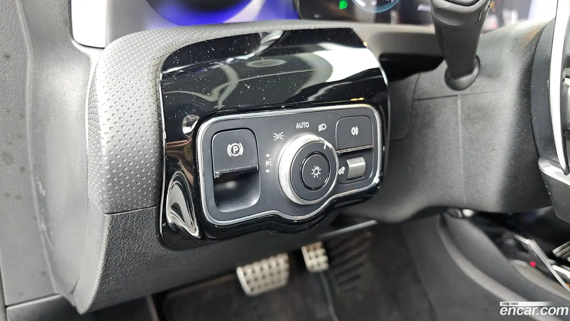 CLA-Class Mercedes-Benz 2021.8-OPTION-041
