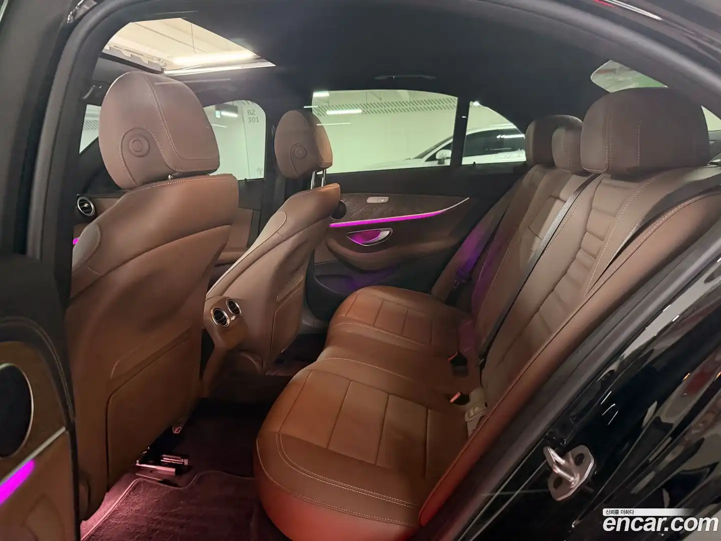E-Class Mercedes-Benz 2022.5-OPTION-021