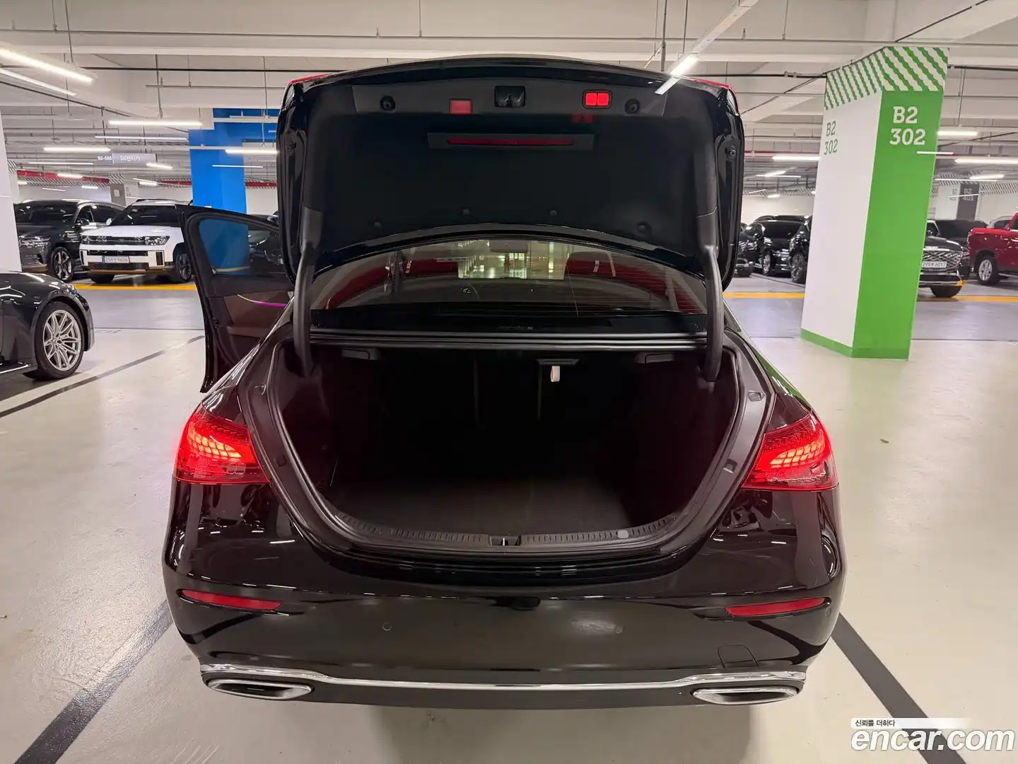 E-Class Mercedes-Benz 2022.5-OPTION-022