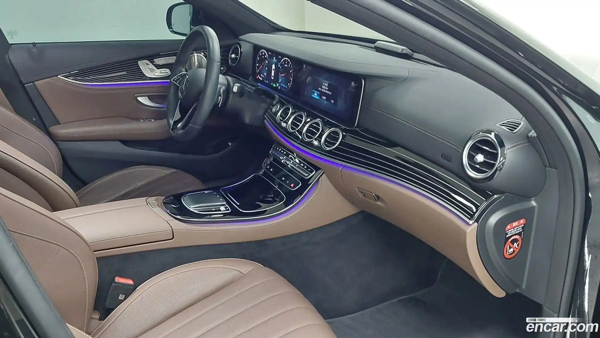 E-Class Mercedes-Benz 2023.8-OPTION-017