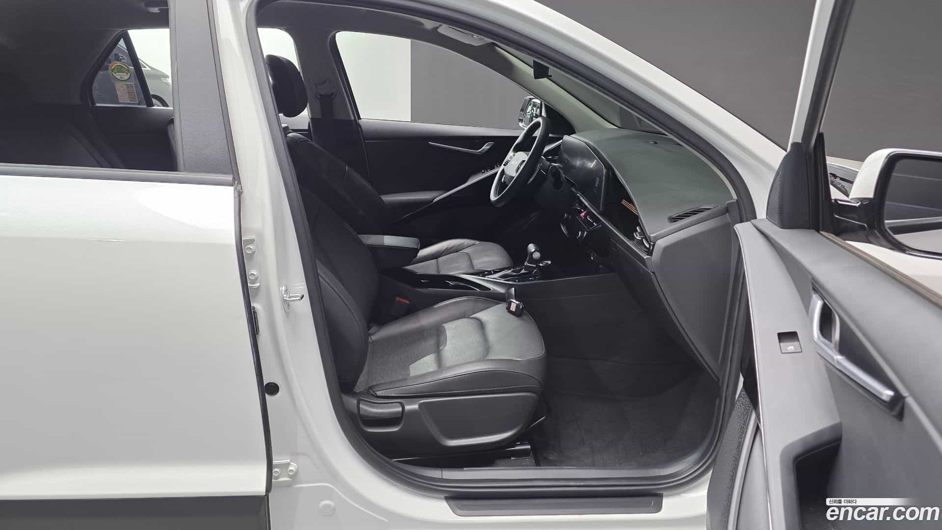 Niro Kia 2022.3-INNER-036