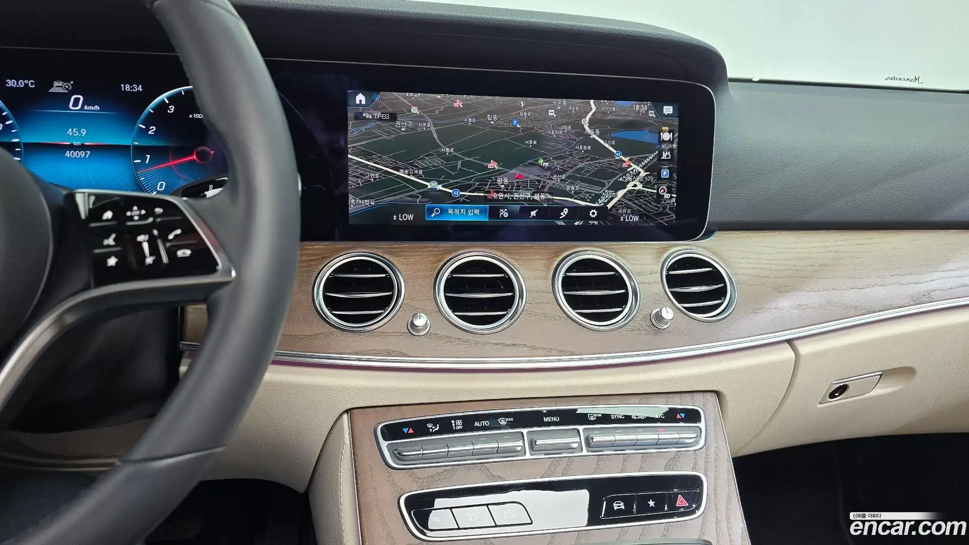 E-Class Mercedes-Benz 2021.7-OPTION-016