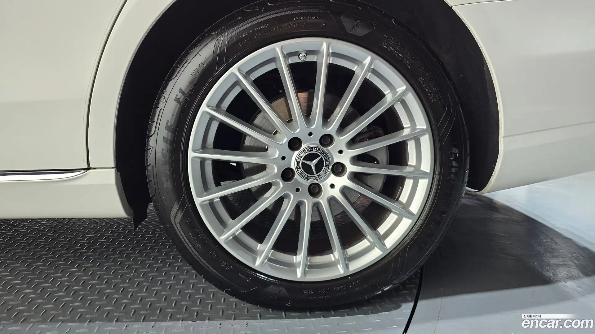 E-Class Mercedes-Benz 2021.7-OUTER-031