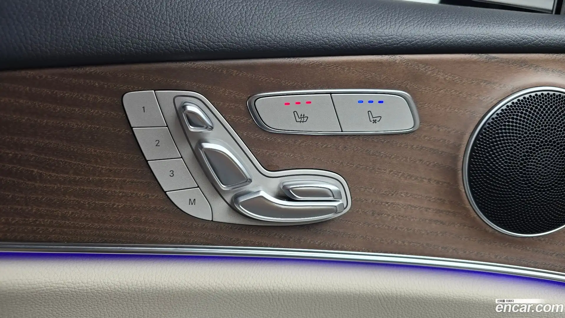 E-Class Mercedes-Benz 2021.7-OPTION-049