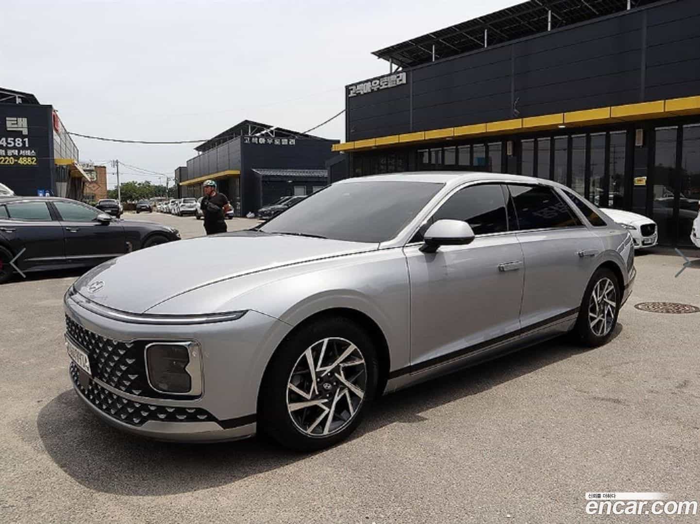 Grandeur Hyundai 2023.6-OUTER-002