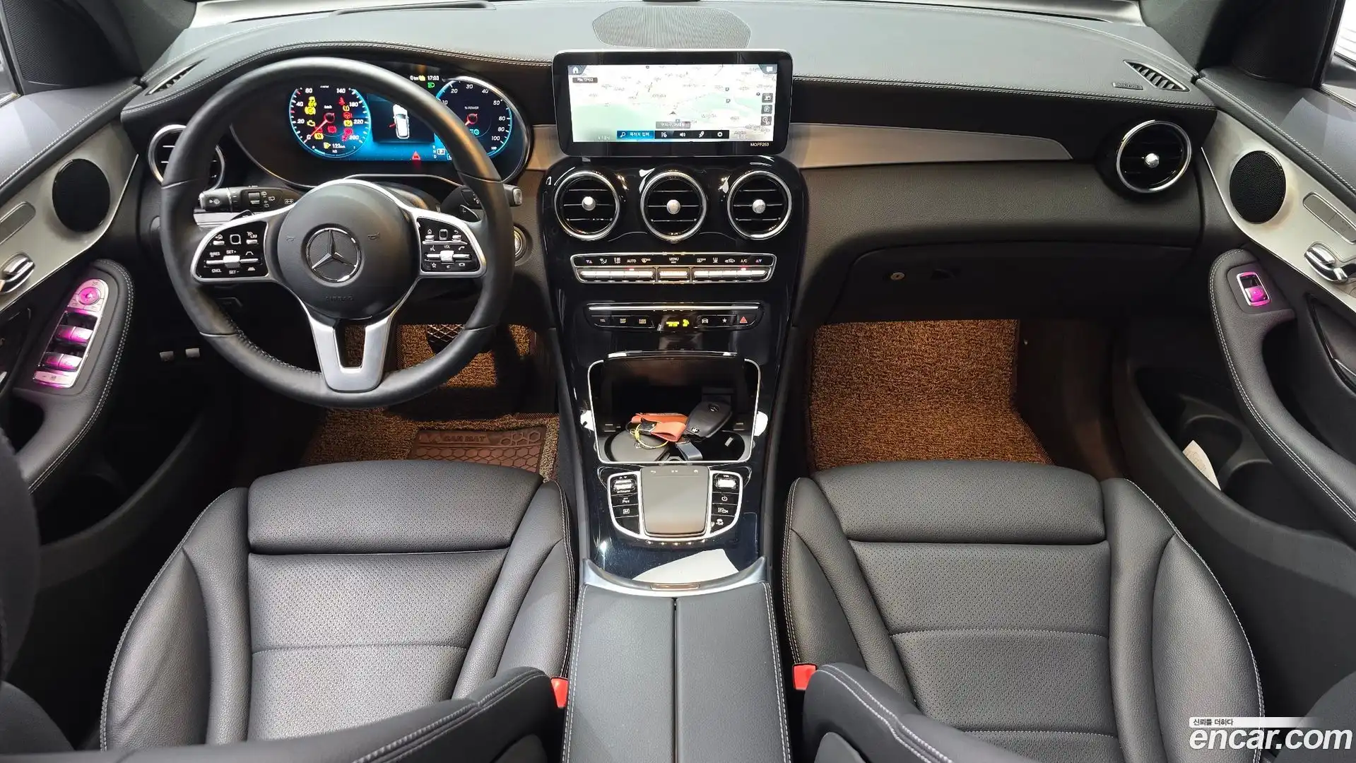 GLC-Class Mercedes-Benz 2021.4-INNER-007