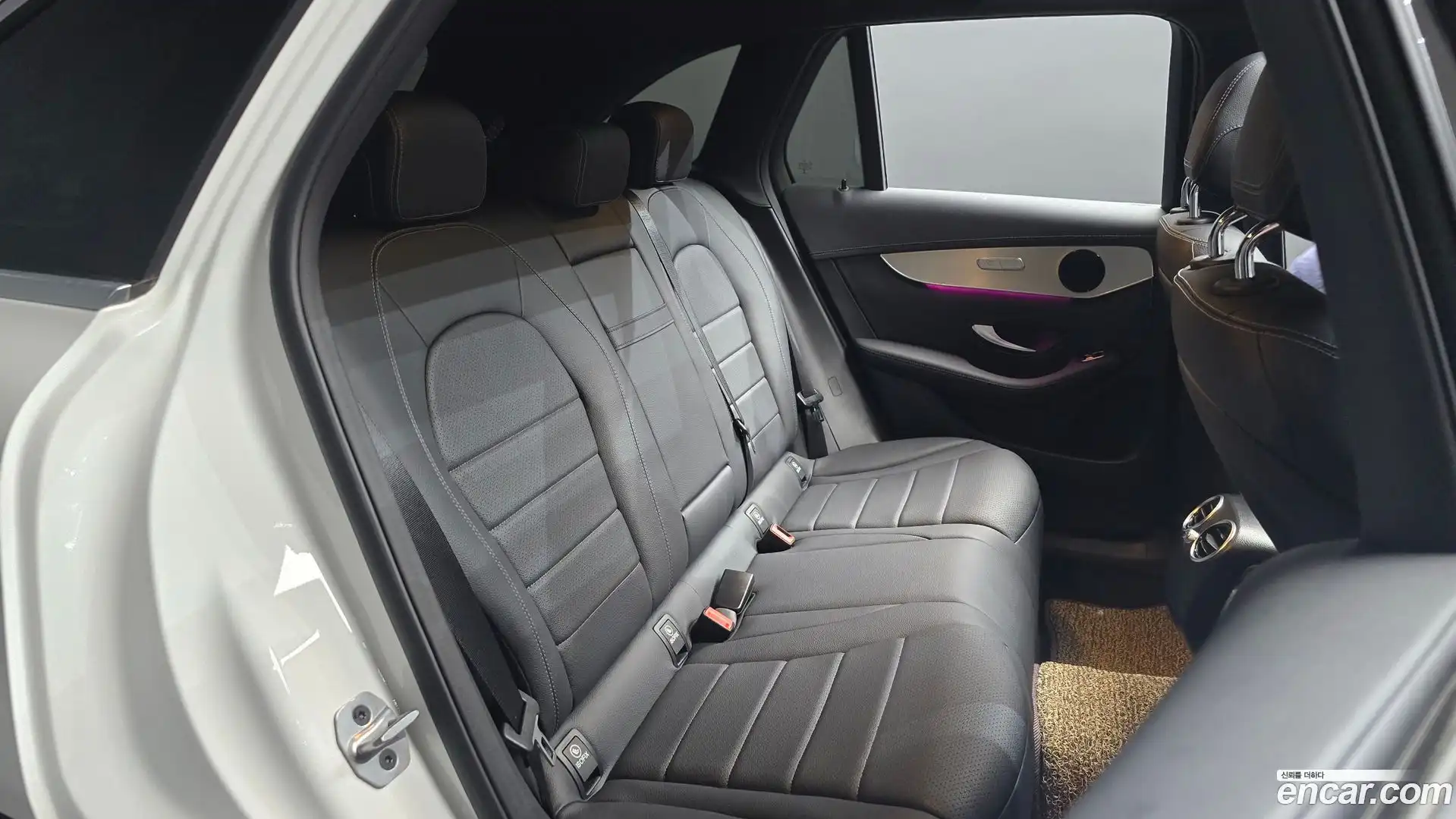GLC-Class Mercedes-Benz 2021.4-OPTION-015
