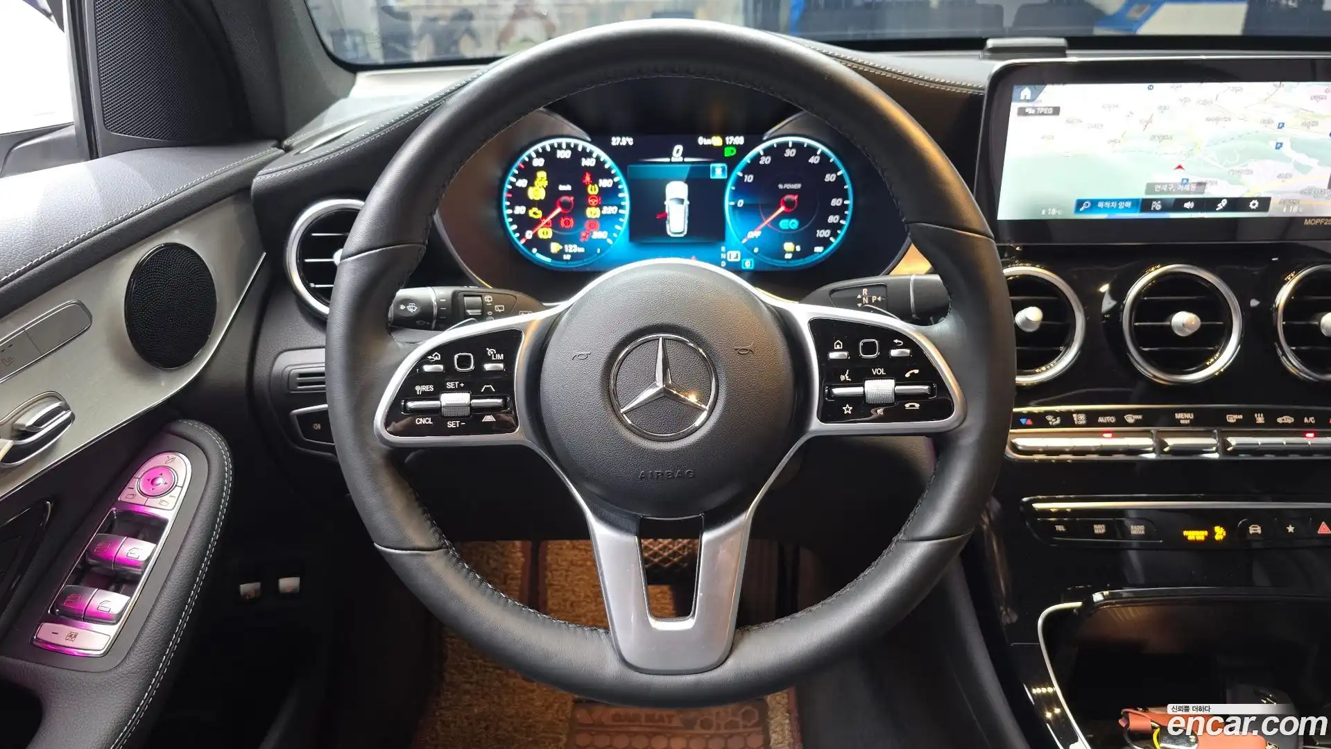 GLC-Class Mercedes-Benz 2021.4-OPTION-017
