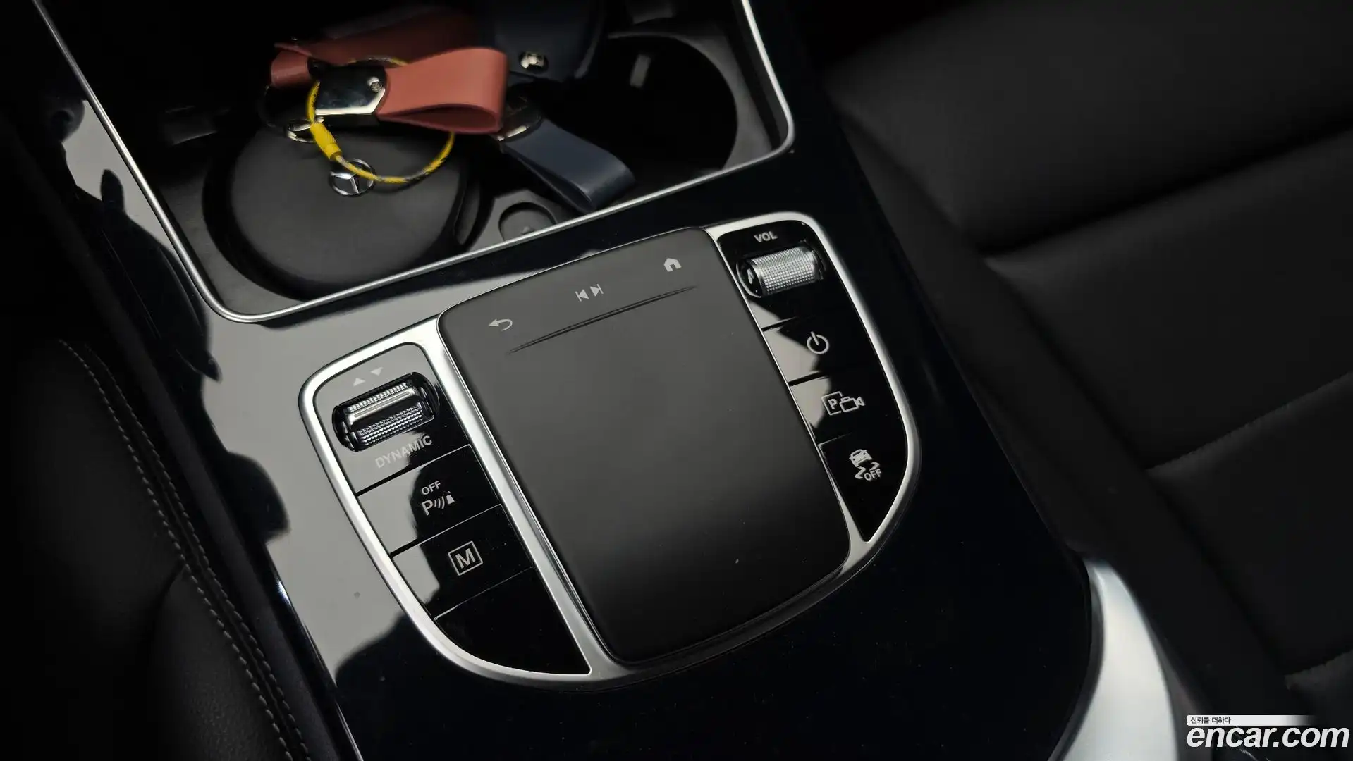 GLC-Class Mercedes-Benz 2021.4-OPTION-021