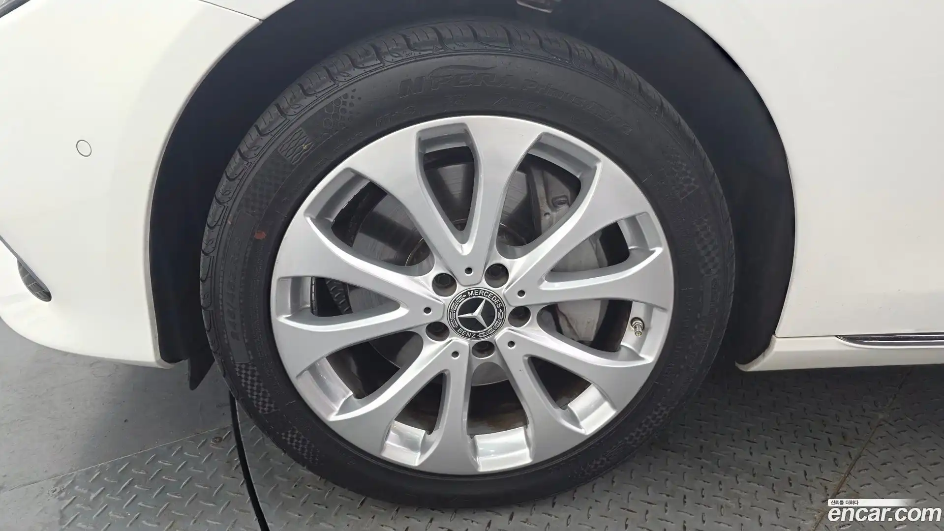 E-Class Mercedes-Benz 2018.9-OUTER-005