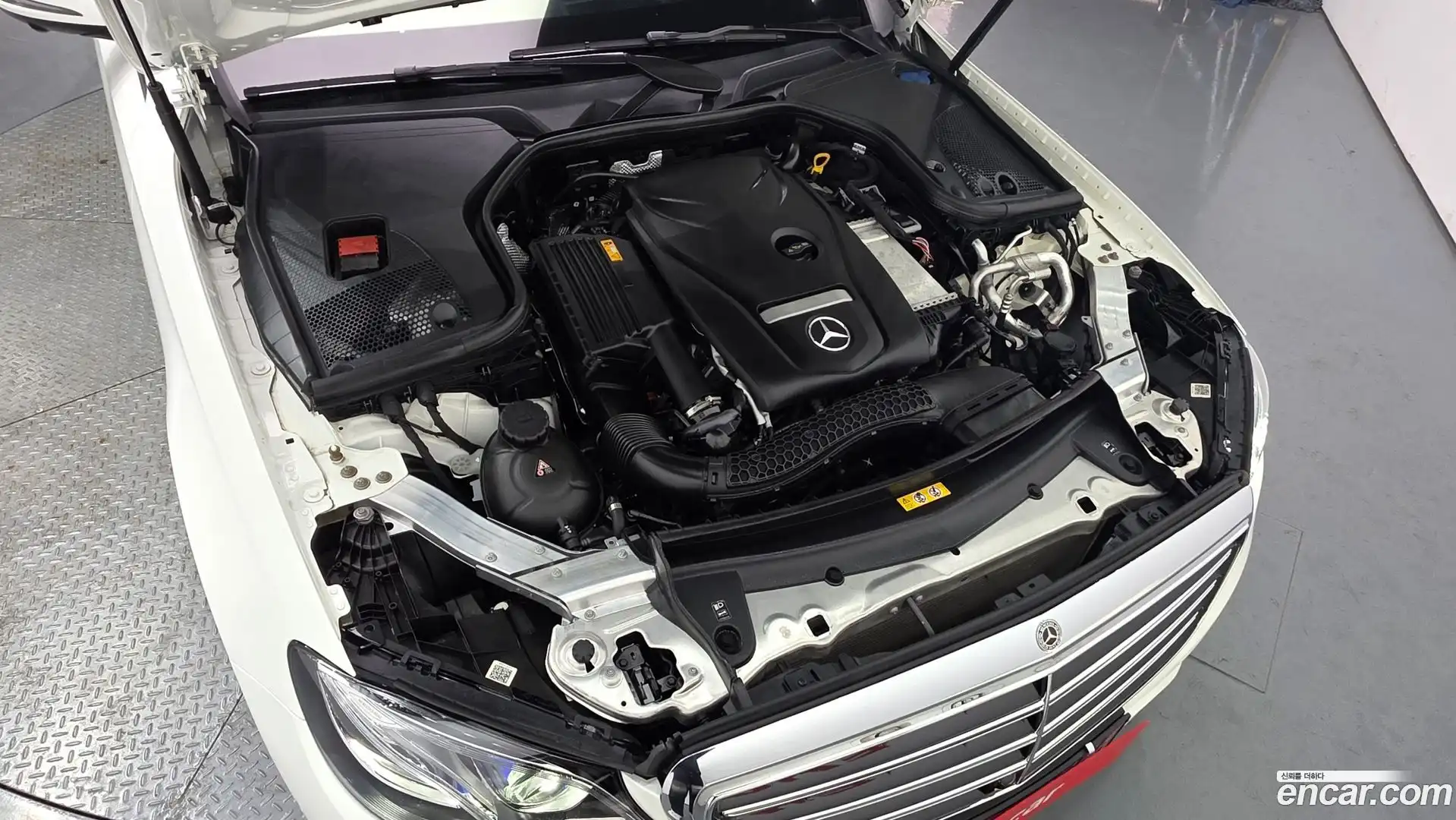 E-Class Mercedes-Benz 2018.9-OUTER-006