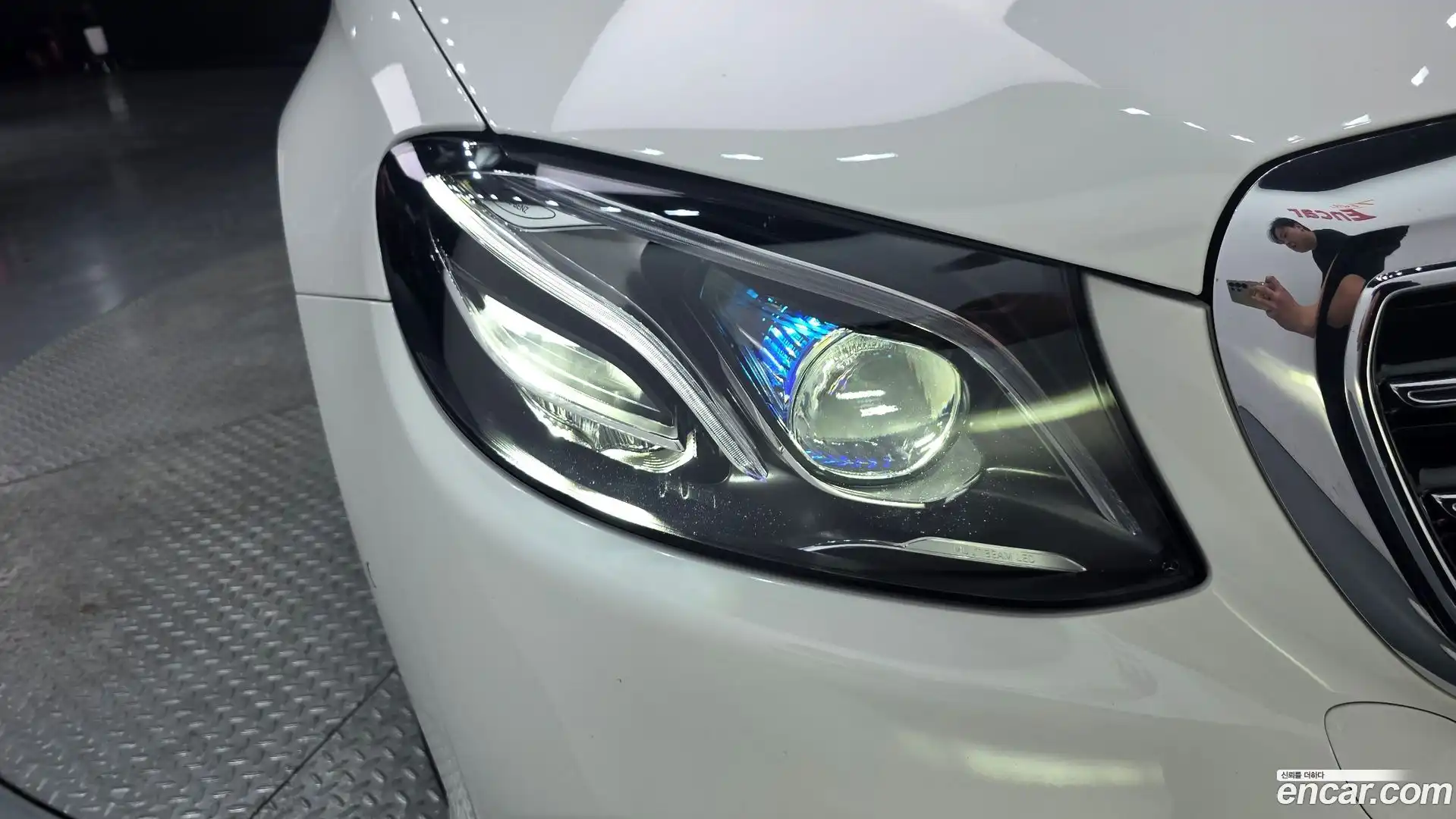 E-Class Mercedes-Benz 2018.9-OUTER-032