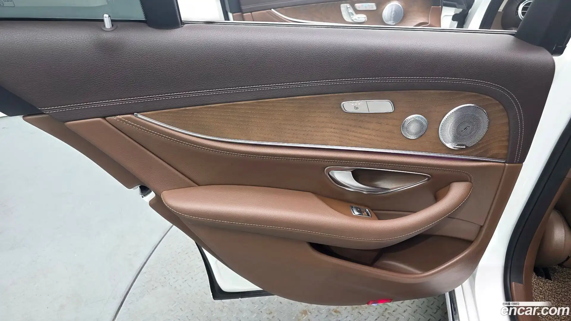 E-Class Mercedes-Benz 2018.9-INNER-035