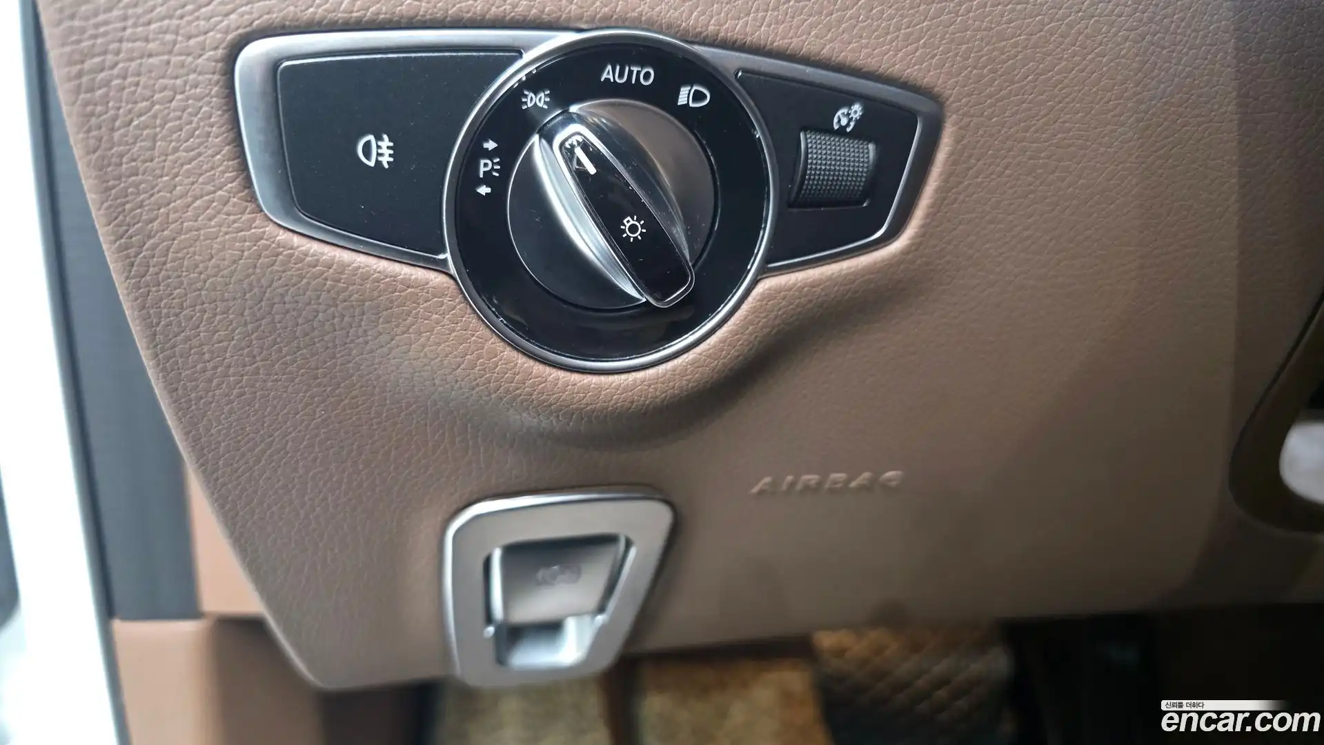 E-Class Mercedes-Benz 2018.9-OPTION-042