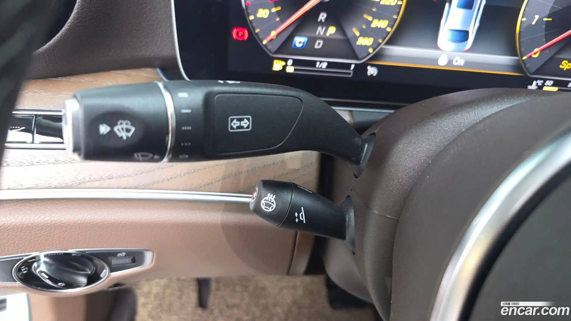 E-Class Mercedes-Benz 2018.9-OPTION-043