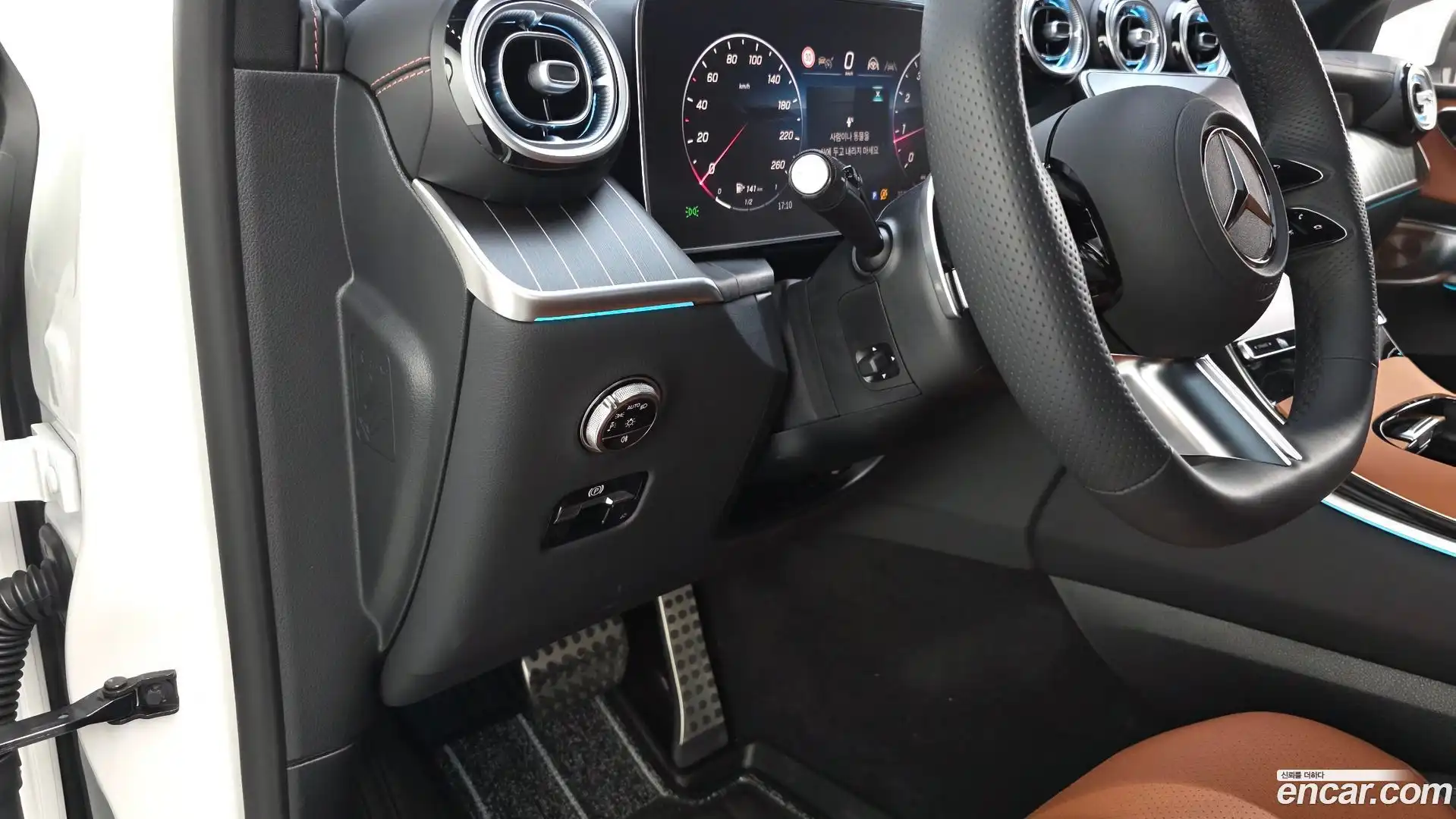 GLC-Class Mercedes-Benz 2025.8-OPTION-017
