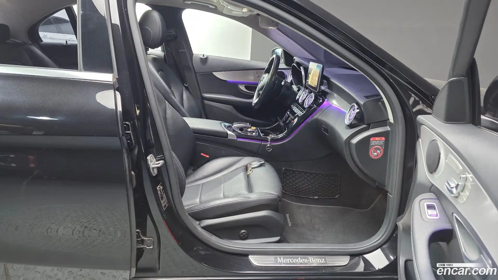 C-Class Mercedes-Benz 2017.4-OPTION-015